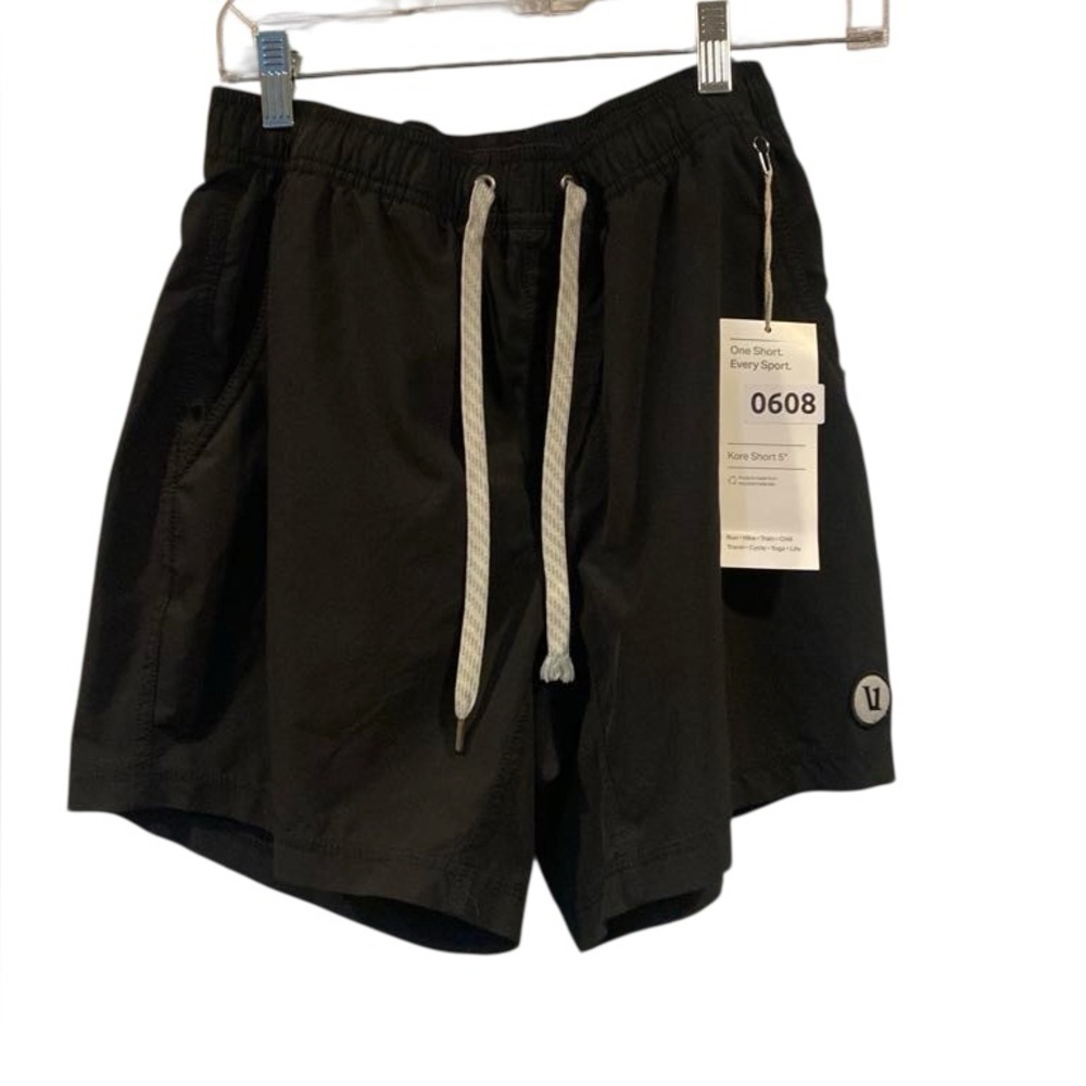 NWT Vuori Men’s kore short BLACK Size: M - Picture 2 of 4